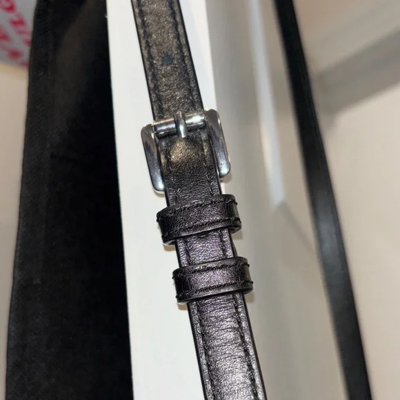 Michael Kors Signature Black Crossbody Bag - Picture 5 of 9